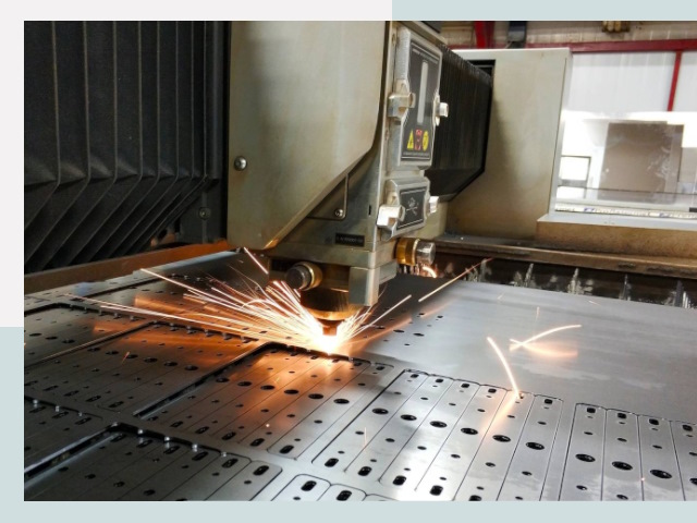 Лазерная резка металла в Благовещенске от 623 руб.